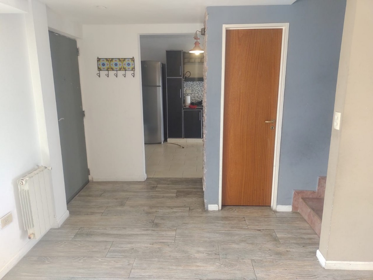 Excelente departamento de 4 ambientes tipo duplex con cochera y baulera en venta - San Martin centro