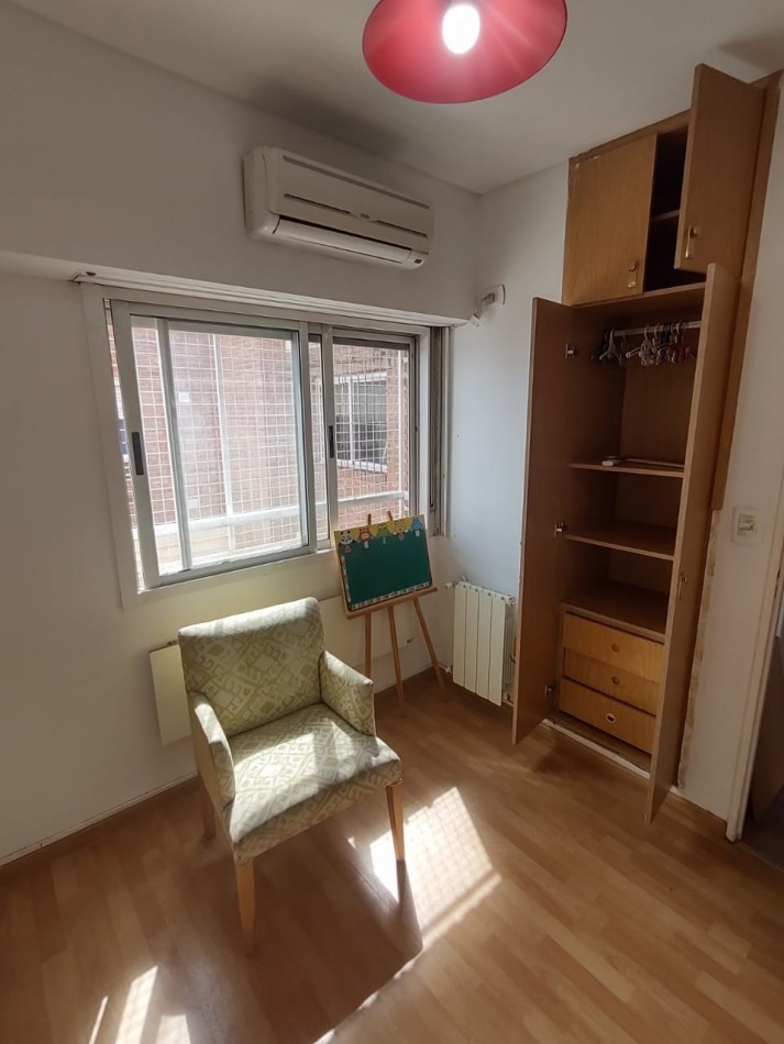 Excelente departamento de 4 ambientes tipo duplex con cochera y baulera en venta - San Martin centro