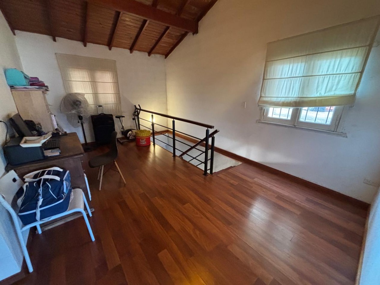 Hermosa casa de 4 ambientes en venta - Villa Lynch