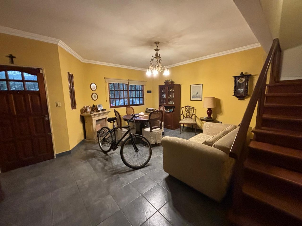 Excelente casa de 5 ambientes en venta - San Martin centro