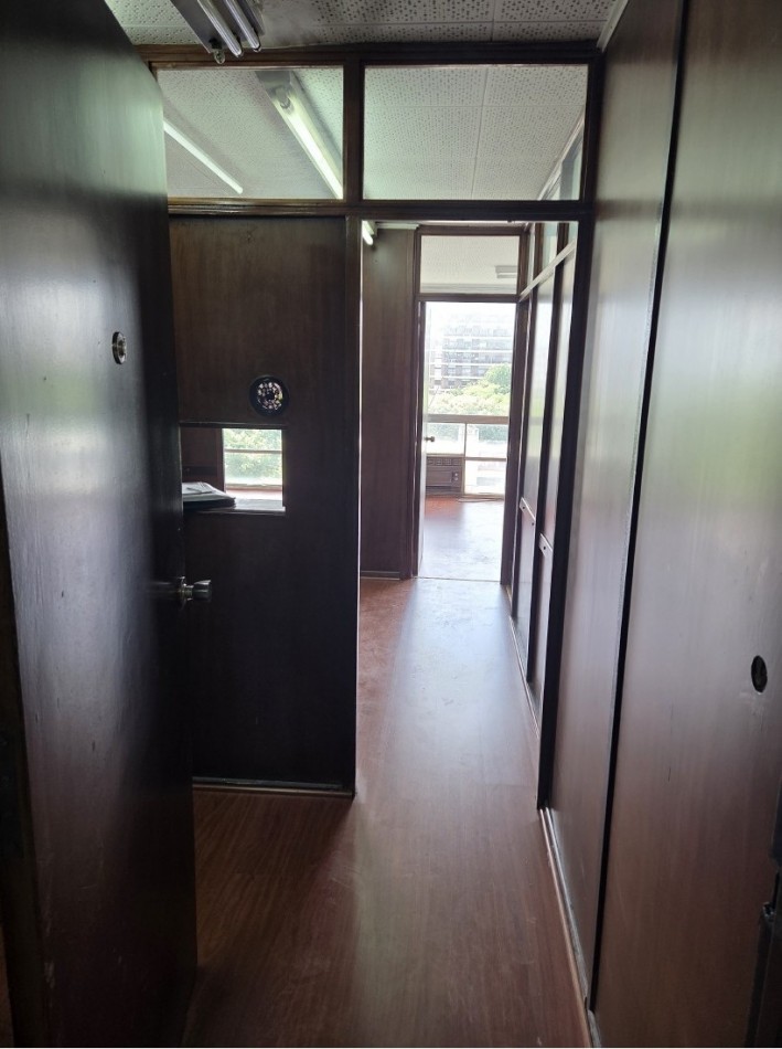 Hermosa oficina de 3 ambientes en alquiler - San Martin centro