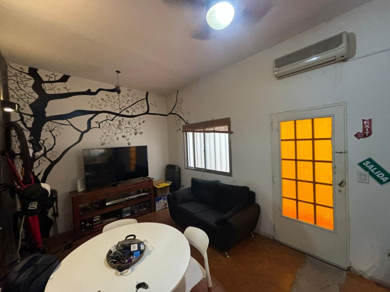 Excelente PH de 3 ambientes en venta - Villa Lynch