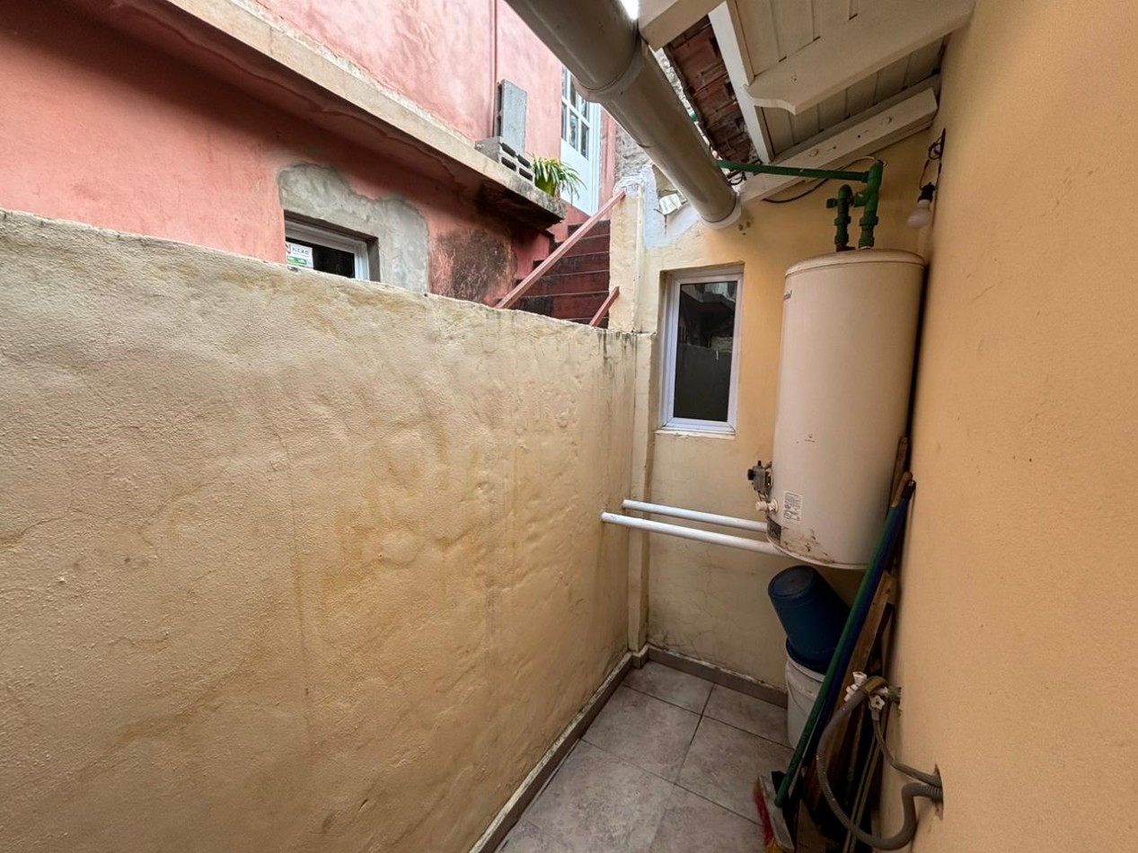 Excelente PH de 3 ambientes en venta - Villa Lynch