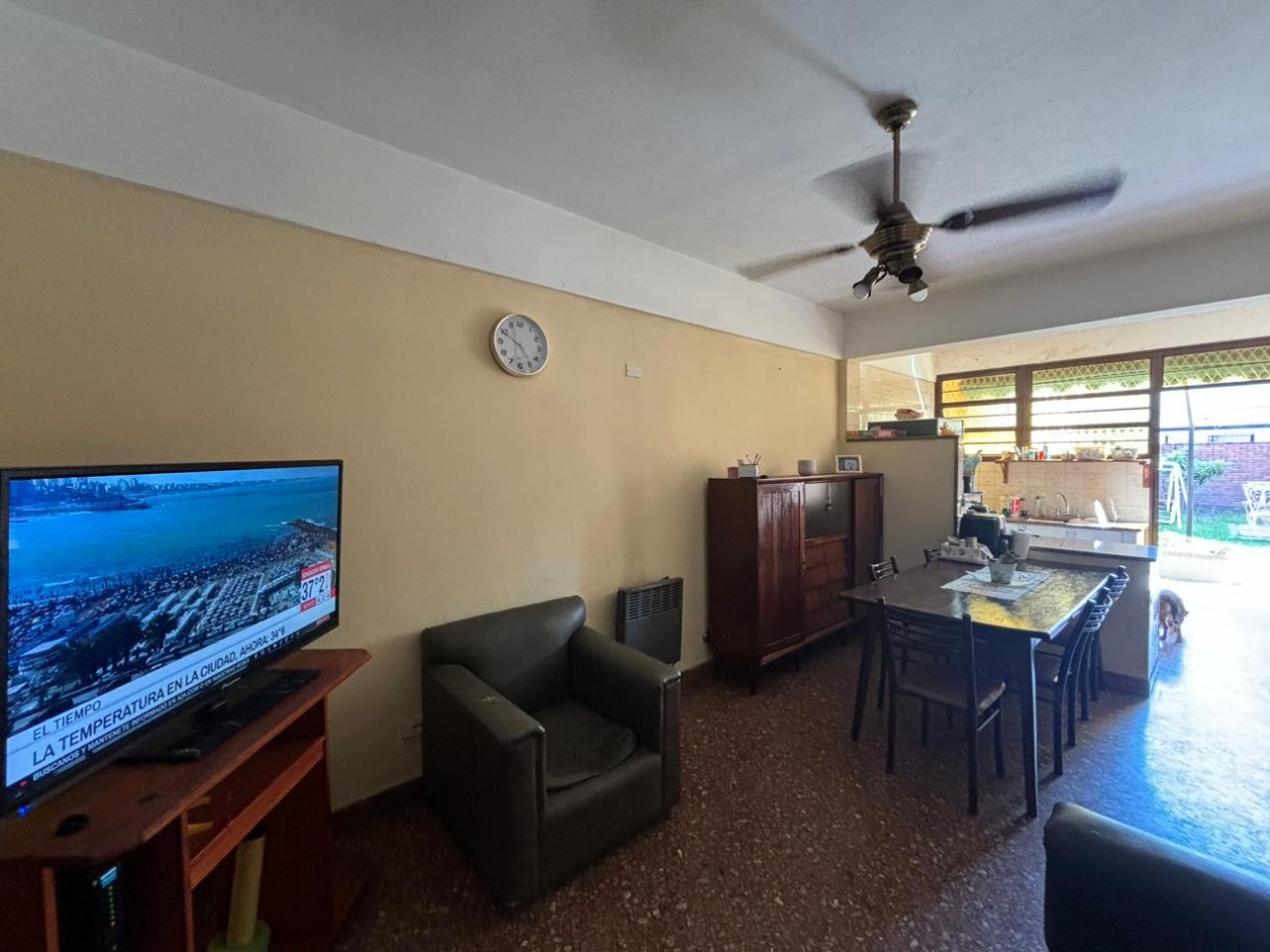 Amplio PH de 5 ambientes en venta - Villa Maipu