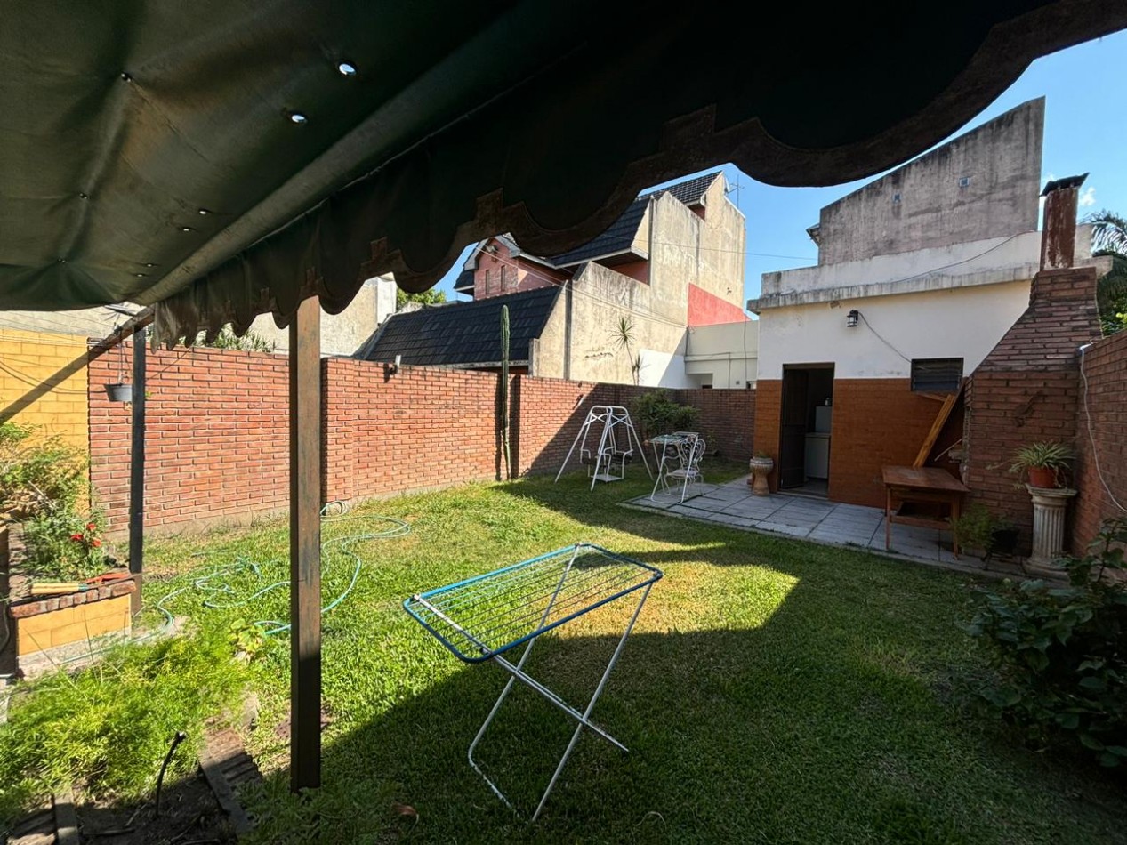 Amplio PH de 5 ambientes en venta - Villa Maipu