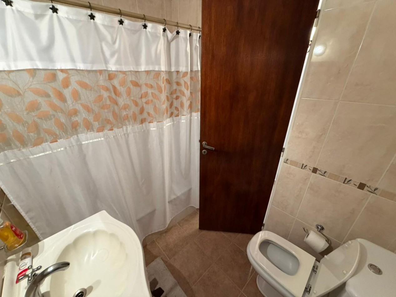 Departamento de 4 ambientes de categoria CON COCHERA en venta - San Martin centro