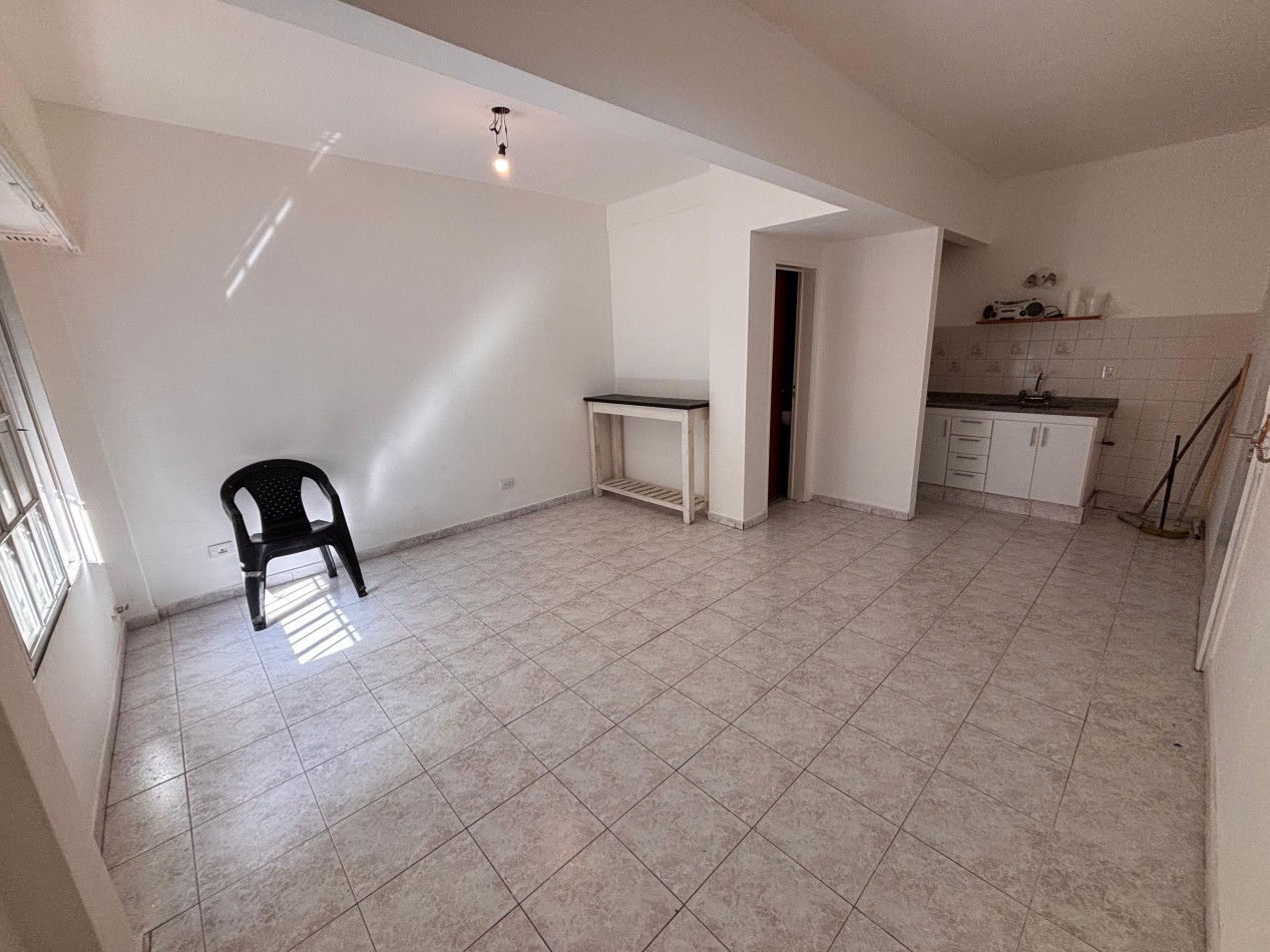 Monoambiente mas cochera - Centro San Martin