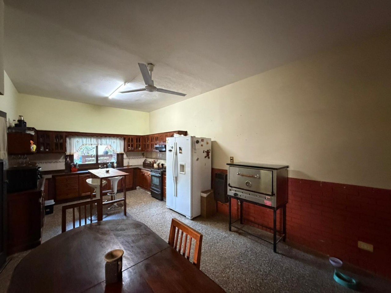 Hermosa casa de 4 ambientes en venta - San Martin