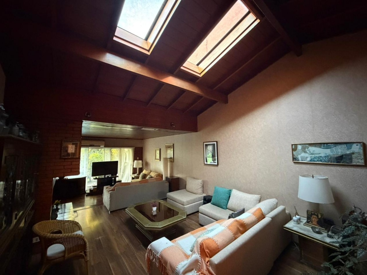 Hermosa casa de 7 ambientes en venta - Boulougne