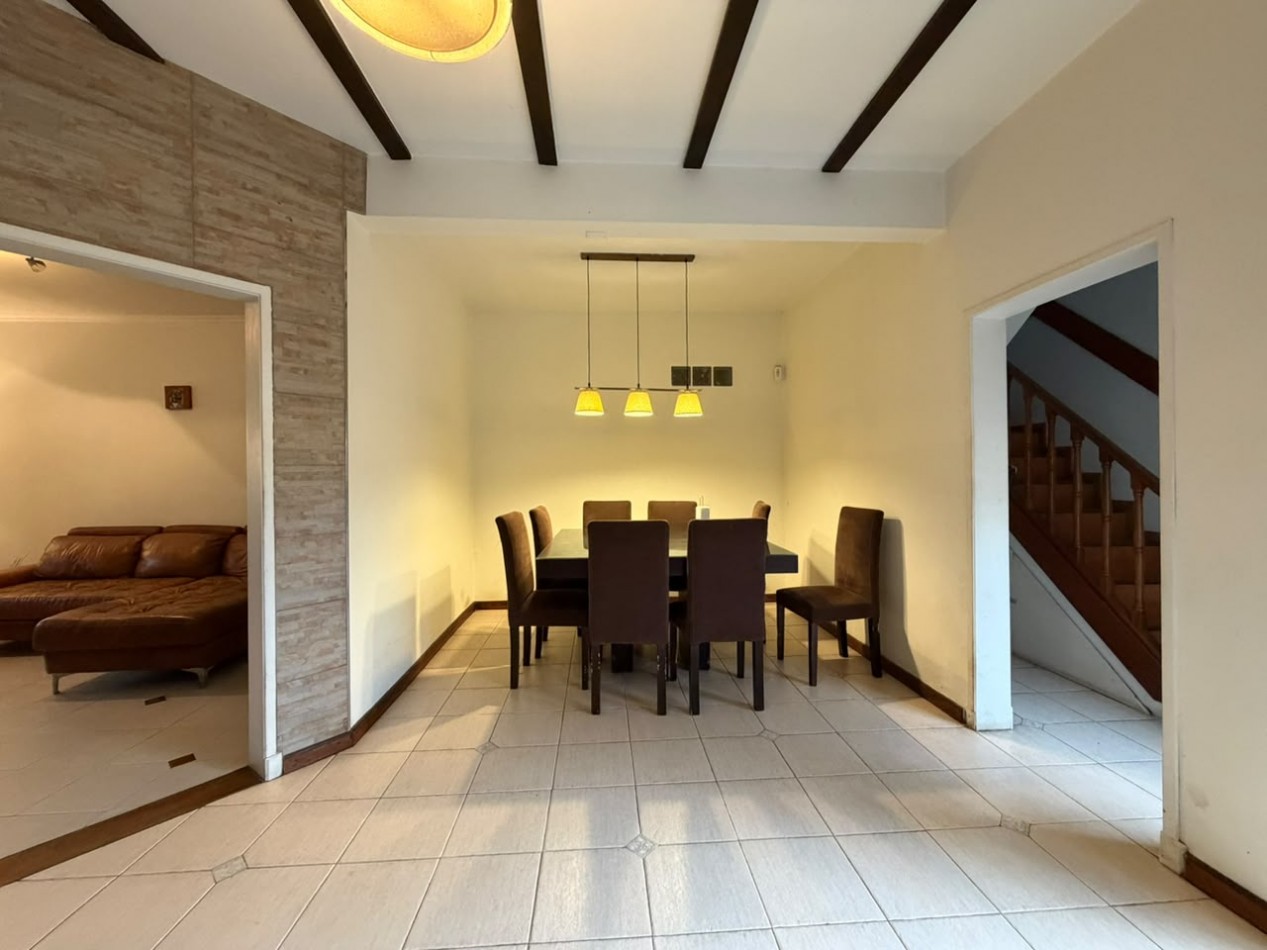 Excelente Casa De 5 Ambientes - Villa Ballester