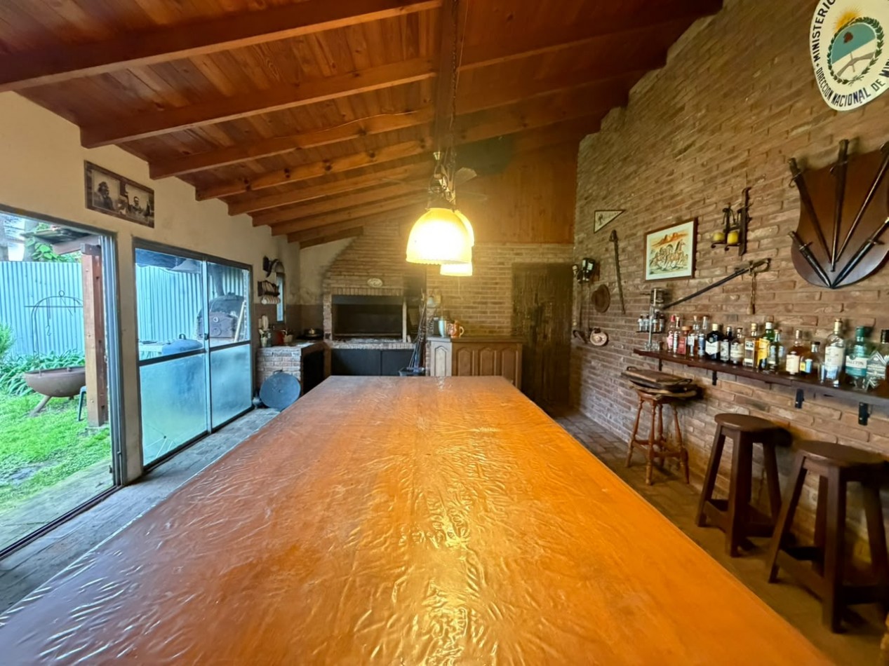 Excelente Casa De 5 Ambientes - Villa Ballester
