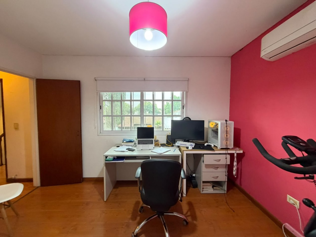 Excelente Casa De 5 Ambientes - Villa Ballester