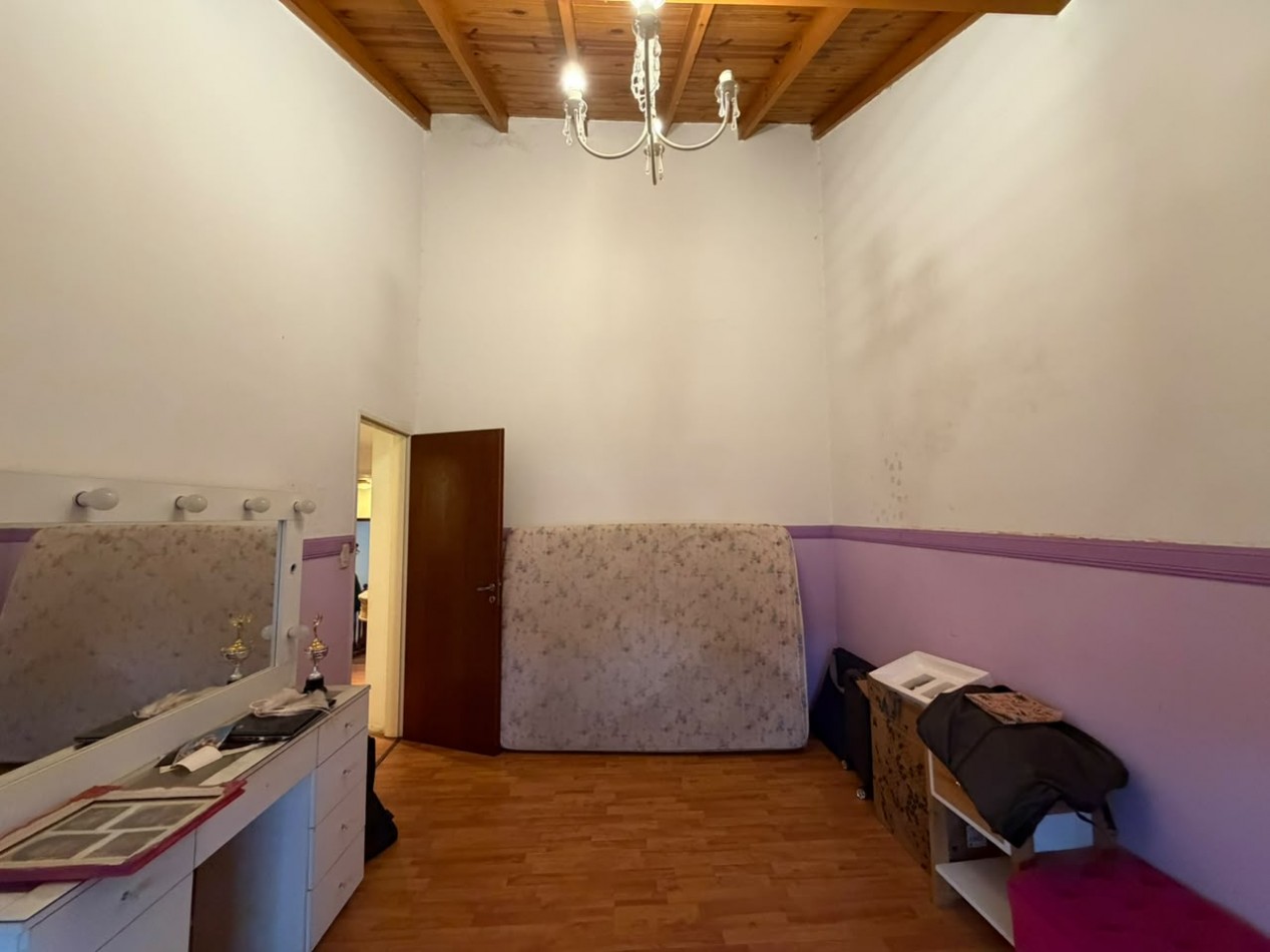 Excelente Casa De 5 Ambientes - Villa Ballester