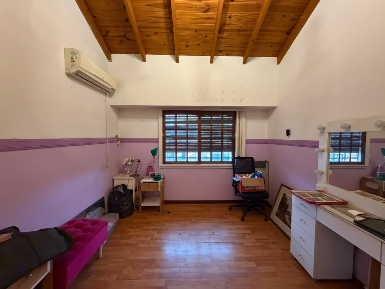Excelente Casa De 5 Ambientes - Villa Ballester