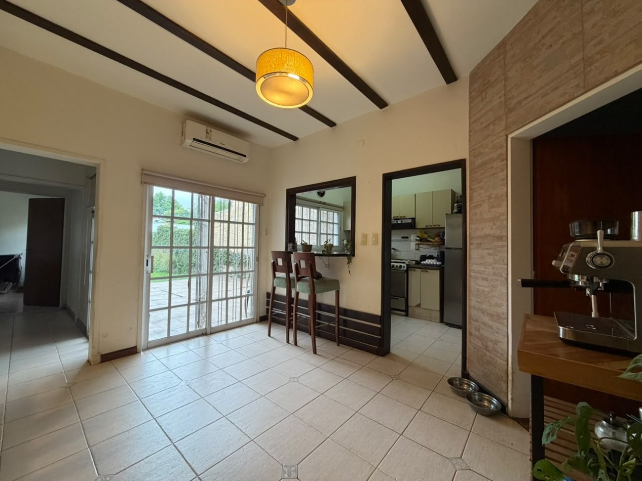Excelente Casa De 5 Ambientes - Villa Ballester