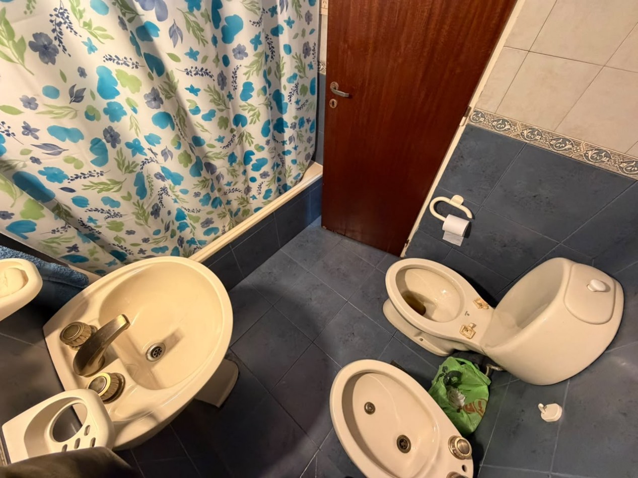 Excelente Casa De 5 Ambientes - Villa Ballester