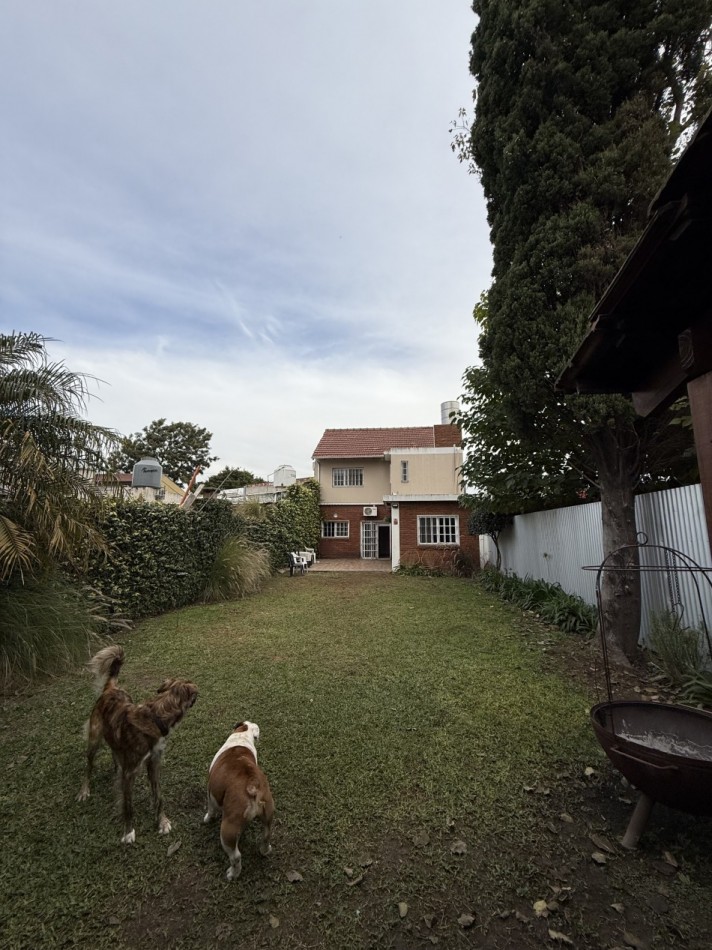 CASA DE 6 AMBIENTES - VILLA BALLESTER