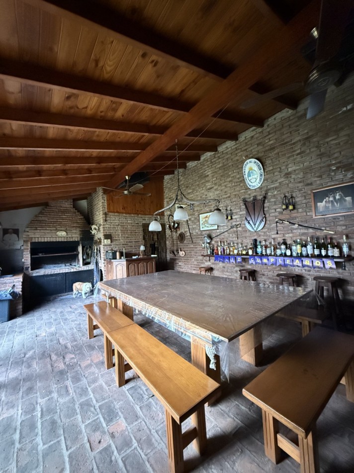 CASA DE 6 AMBIENTES - VILLA BALLESTER