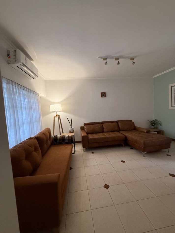 CASA DE 6 AMBIENTES - VILLA BALLESTER