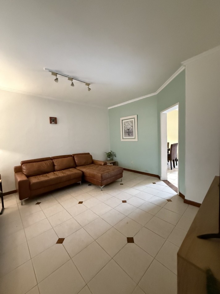 CASA DE 6 AMBIENTES - VILLA BALLESTER