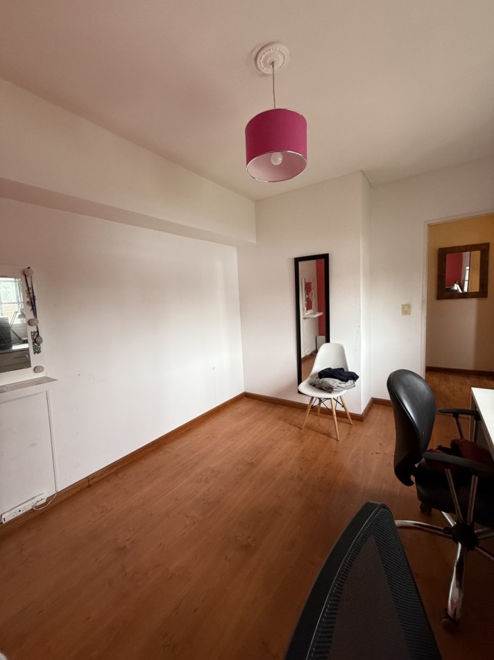 CASA DE 6 AMBIENTES - VILLA BALLESTER