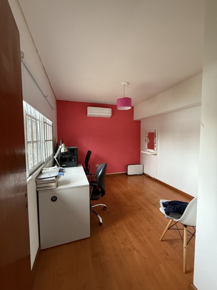 CASA DE 6 AMBIENTES - VILLA BALLESTER