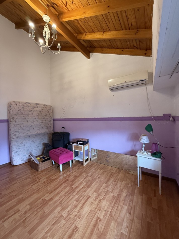 CASA DE 6 AMBIENTES - VILLA BALLESTER