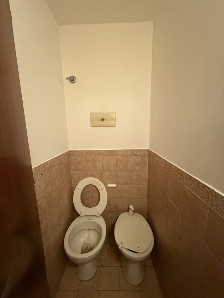 CASA DE 6 AMBIENTES - VILLA BALLESTER