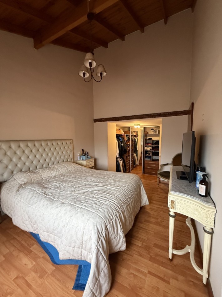 CASA DE 6 AMBIENTES - VILLA BALLESTER
