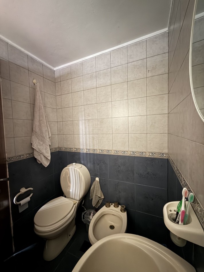CASA DE 6 AMBIENTES - VILLA BALLESTER