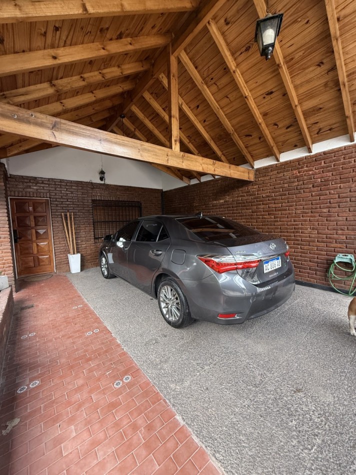 CASA DE 6 AMBIENTES - VILLA BALLESTER