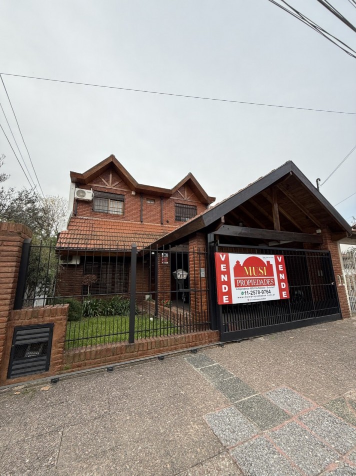 CASA DE 6 AMBIENTES - VILLA BALLESTER