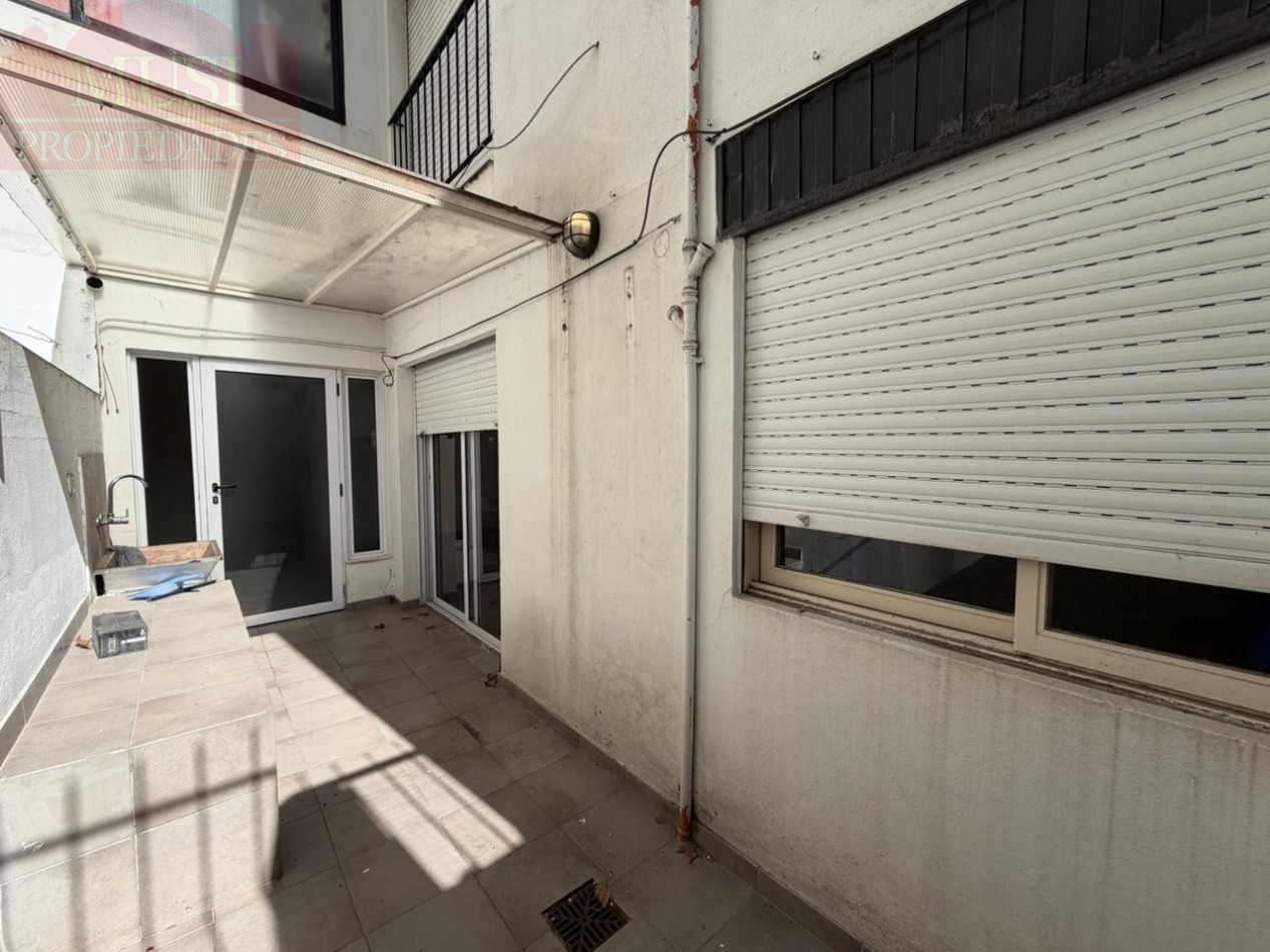 Departamento de 2 ambientes en Planta Baja con Patio - San Martin Centro