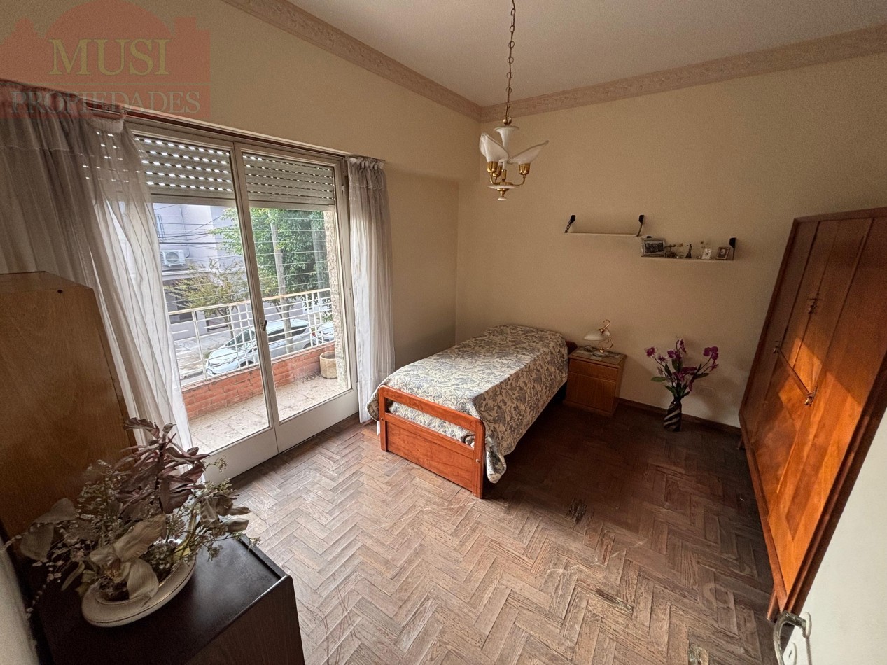 Casa 5 ambientes - Villa Ballester
