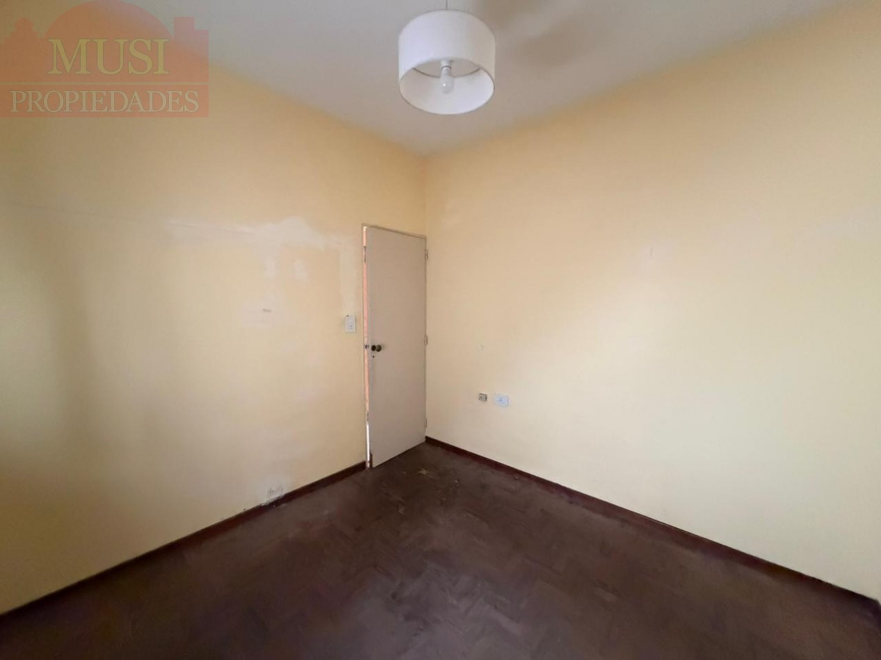 Departamento de 2 ambientes en Planta Baja con Patio - San Martin Centro