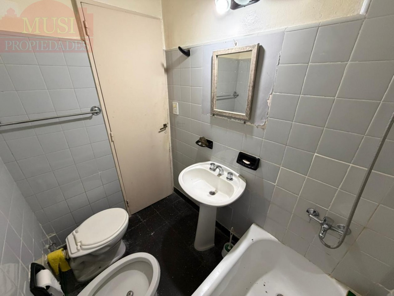 Departamento de 2 ambientes en Planta Baja con Patio - San Martin Centro