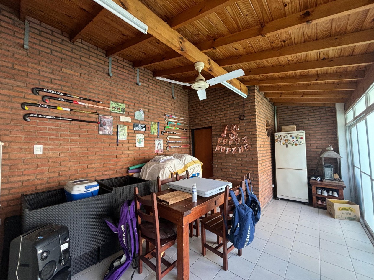 Hermosa Casa De 4 Ambientes - San Andres