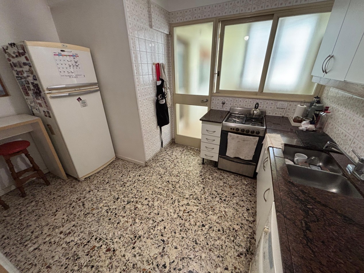 Departamento de 4 Ambientes en venta Dep. de Servicio y espacio guarda coche