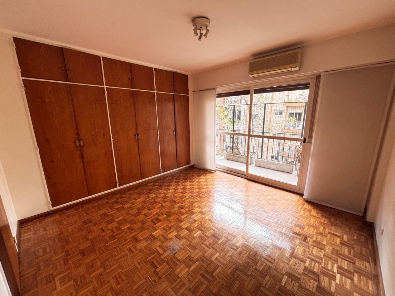 Departamento de 4 Ambientes en venta Dep. de Servicio y espacio guarda coche