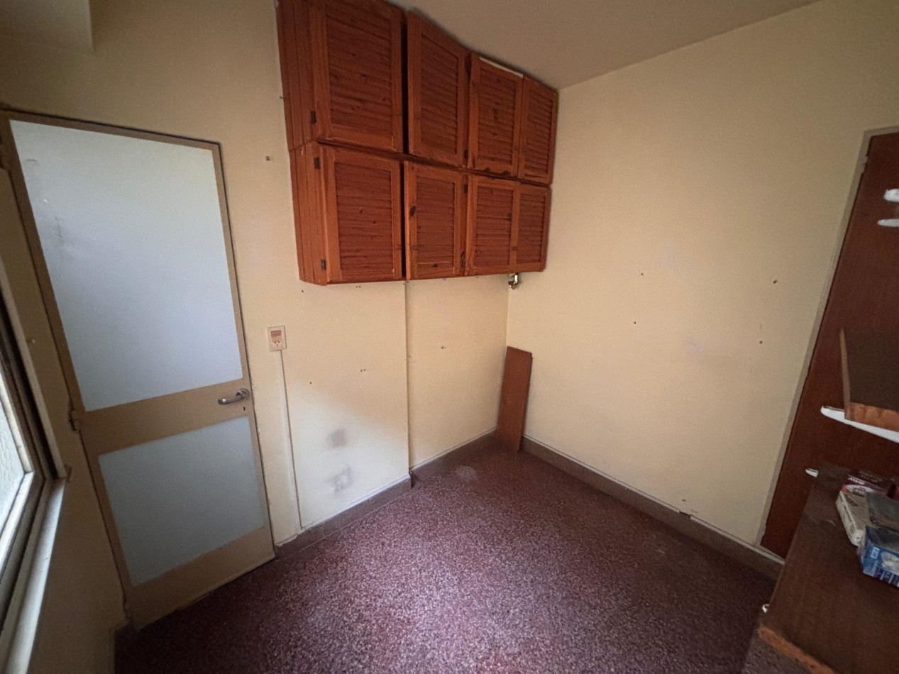 Departamento de 4 Ambientes en venta Dep. de Servicio y espacio guarda coche