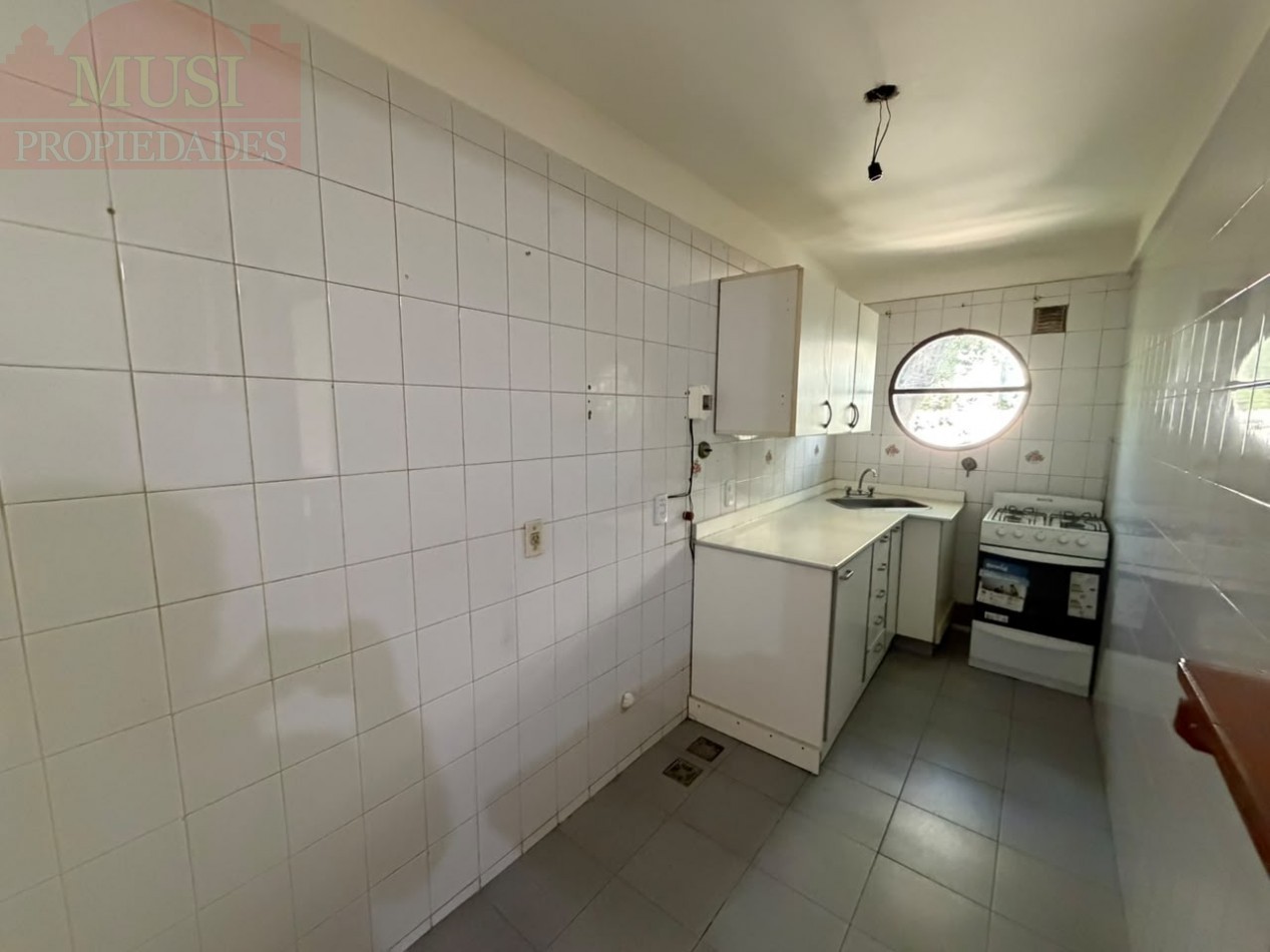 Excelente departamento monoambiente dividido en alquiler - San Martin centro