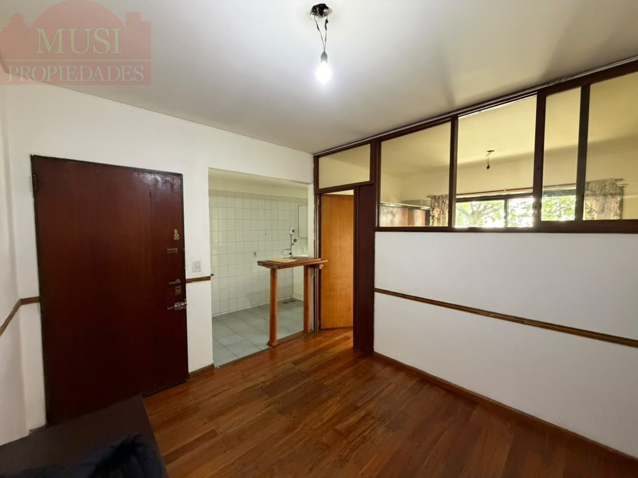 Excelente departamento monoambiente dividido en alquiler - San Martin centro