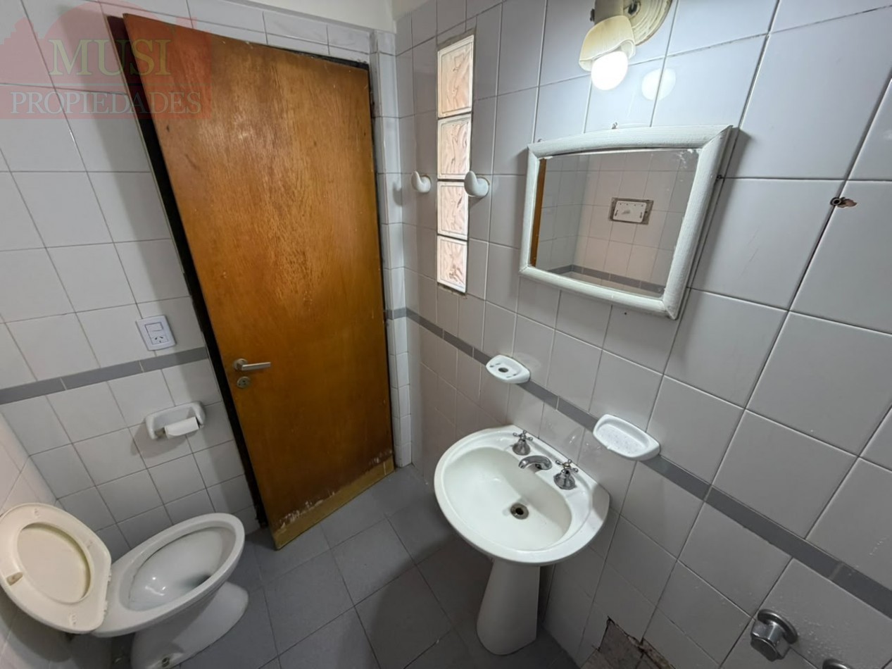 Excelente departamento monoambiente dividido en alquiler - San Martin centro