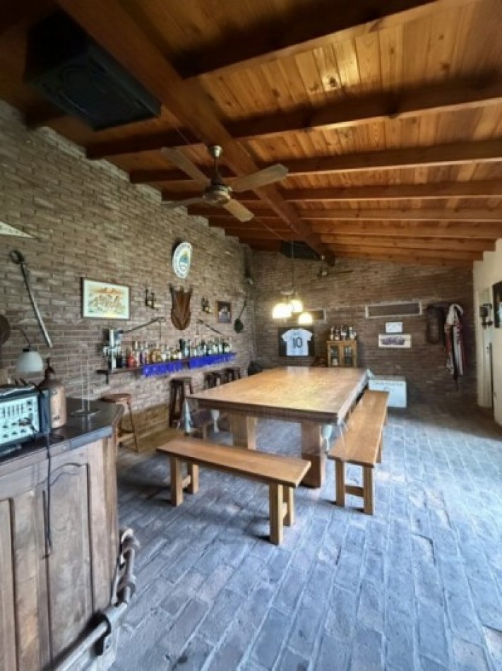 Casa De 5 Ambientes - Villa Ballester