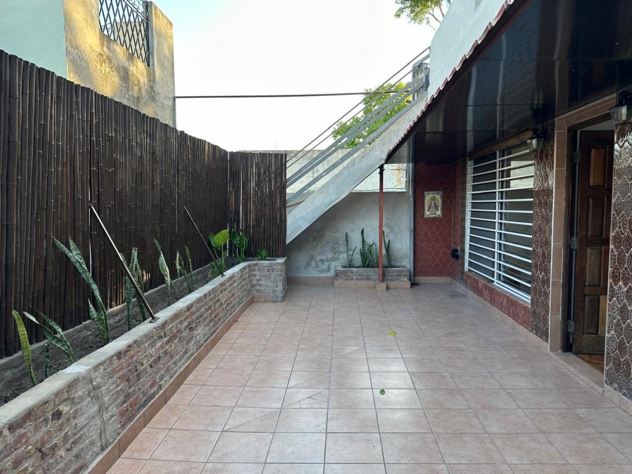 Gran PH de 3 ambientes en alquiler - Villa Maipu