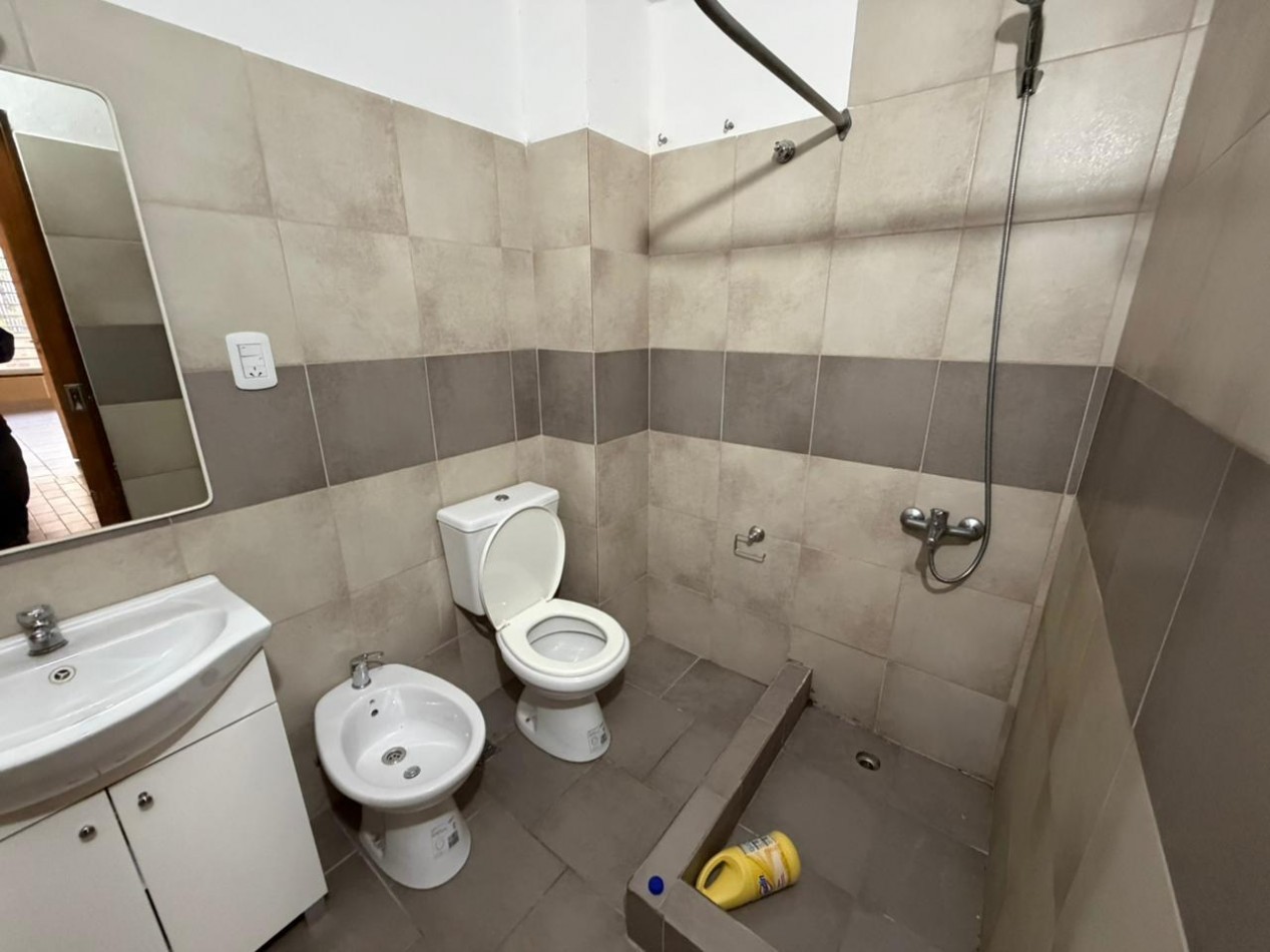 Gran PH de 3 ambientes en alquiler - Villa Maipu