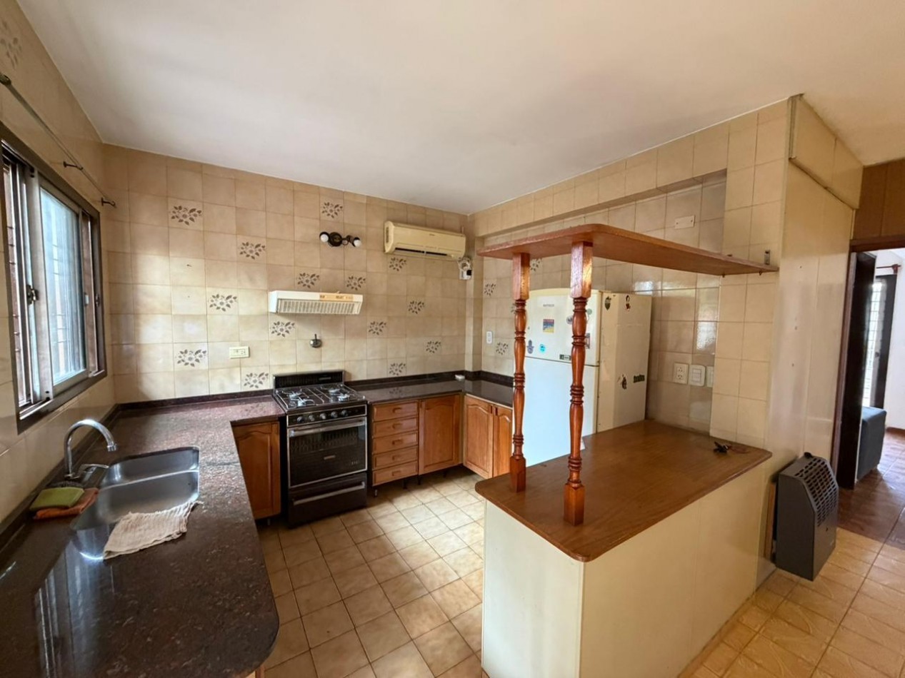 Gran PH de 3 ambientes en alquiler - Villa Maipu