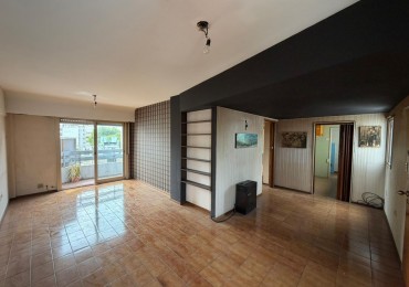 OPORTUNIDAD Excelente departamento semipiso de 3 ambientes - Centro San Martin